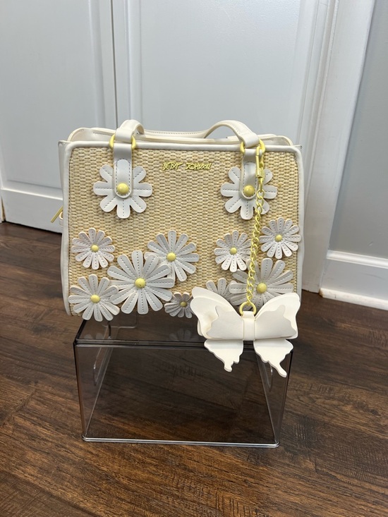 Betsey Johnson Handbags - Betsey Johnson Alfie Flower Butterflies Satchel/Crossbody Whimsical Bag